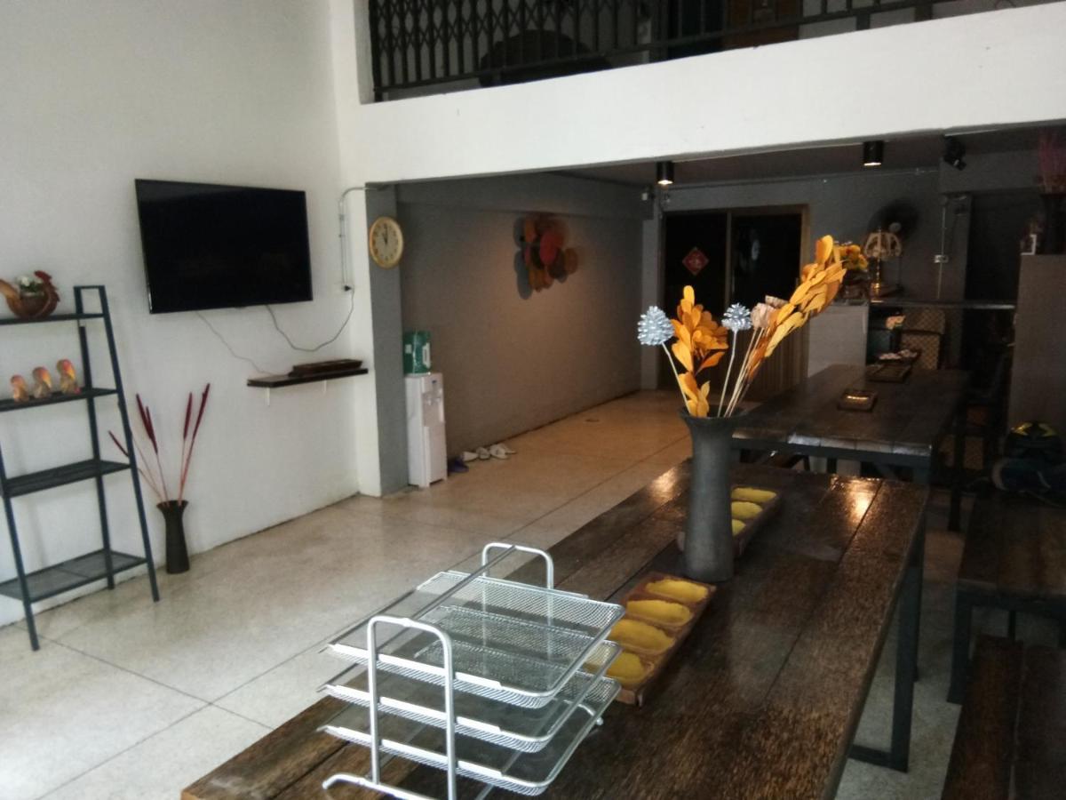 The 25 Hostel Hat Yai Extérieur photo