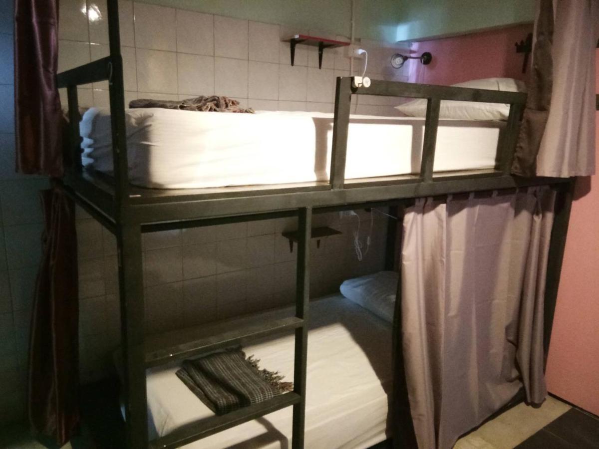 The 25 Hostel Hat Yai Extérieur photo