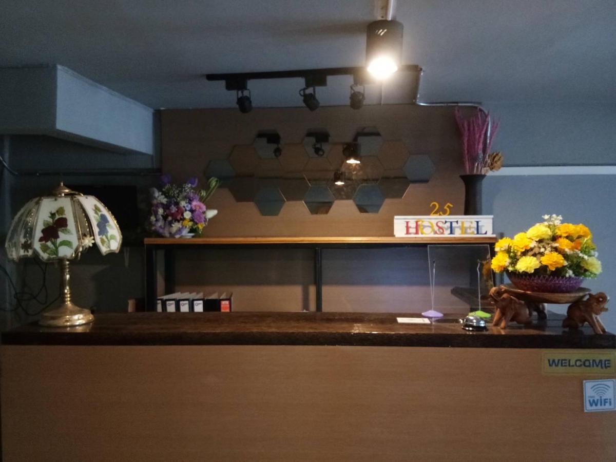 The 25 Hostel Hat Yai Extérieur photo