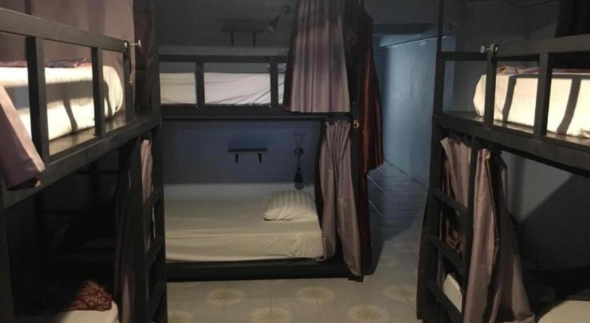 The 25 Hostel Hat Yai Extérieur photo