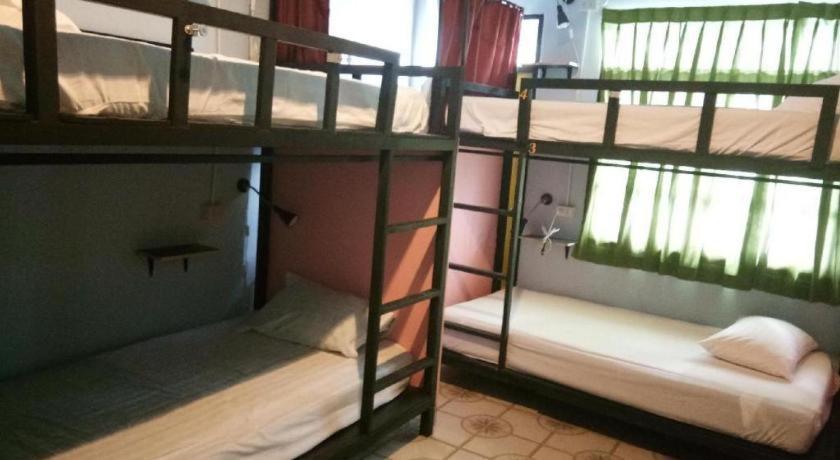 The 25 Hostel Hat Yai Extérieur photo