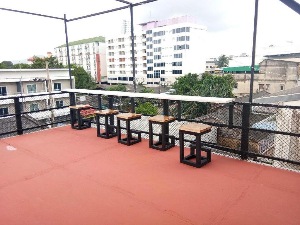 The 25 Hostel Hat Yai Extérieur photo