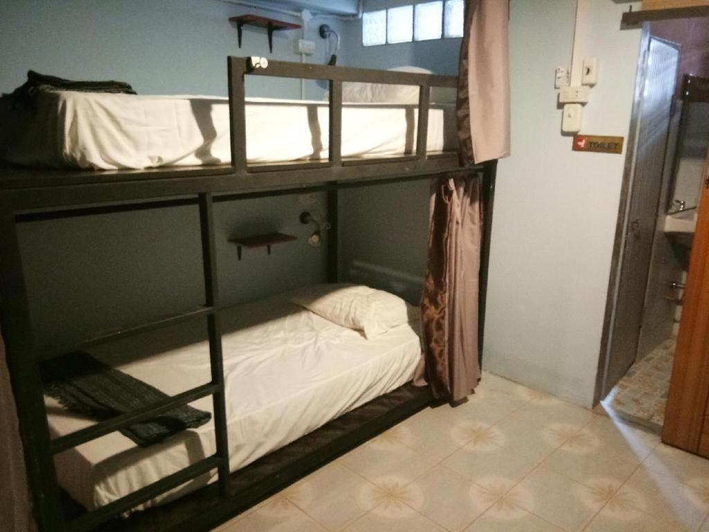 The 25 Hostel Hat Yai Extérieur photo