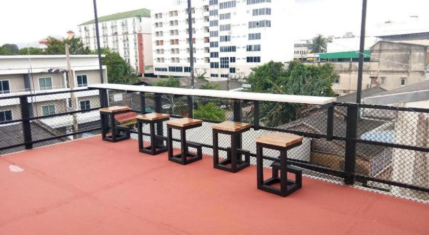 The 25 Hostel Hat Yai Extérieur photo